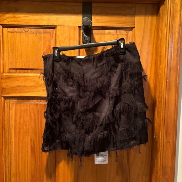 Topshop Fluffy Circle Pelmet Mini Skirt in Black Size 6 or 8 NWT - Picture 2 of 6